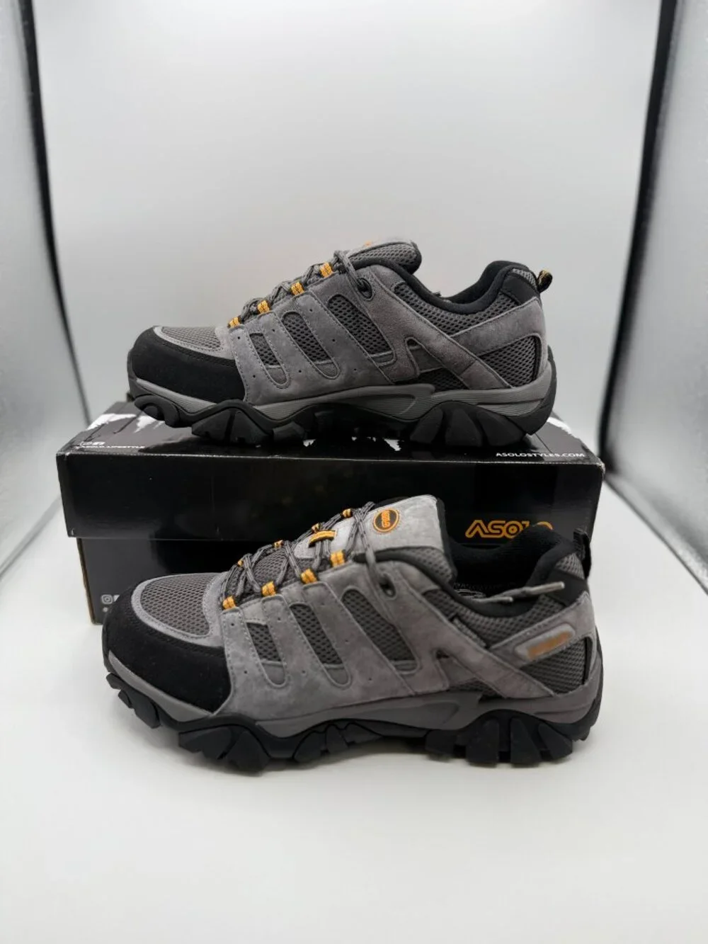 ASOLO men's Grey Size 10 New With Box